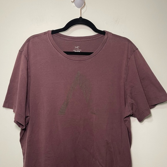 Arc'teryx Women's Burgundy graphic basic outdoor 100% cotton T-shirt in size XL - Picture 2 of 8